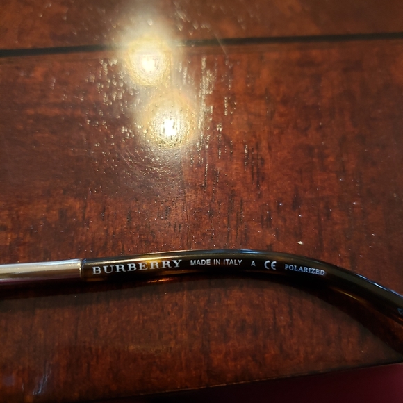 Burberry Sunglasses - Picture 6 of 7
